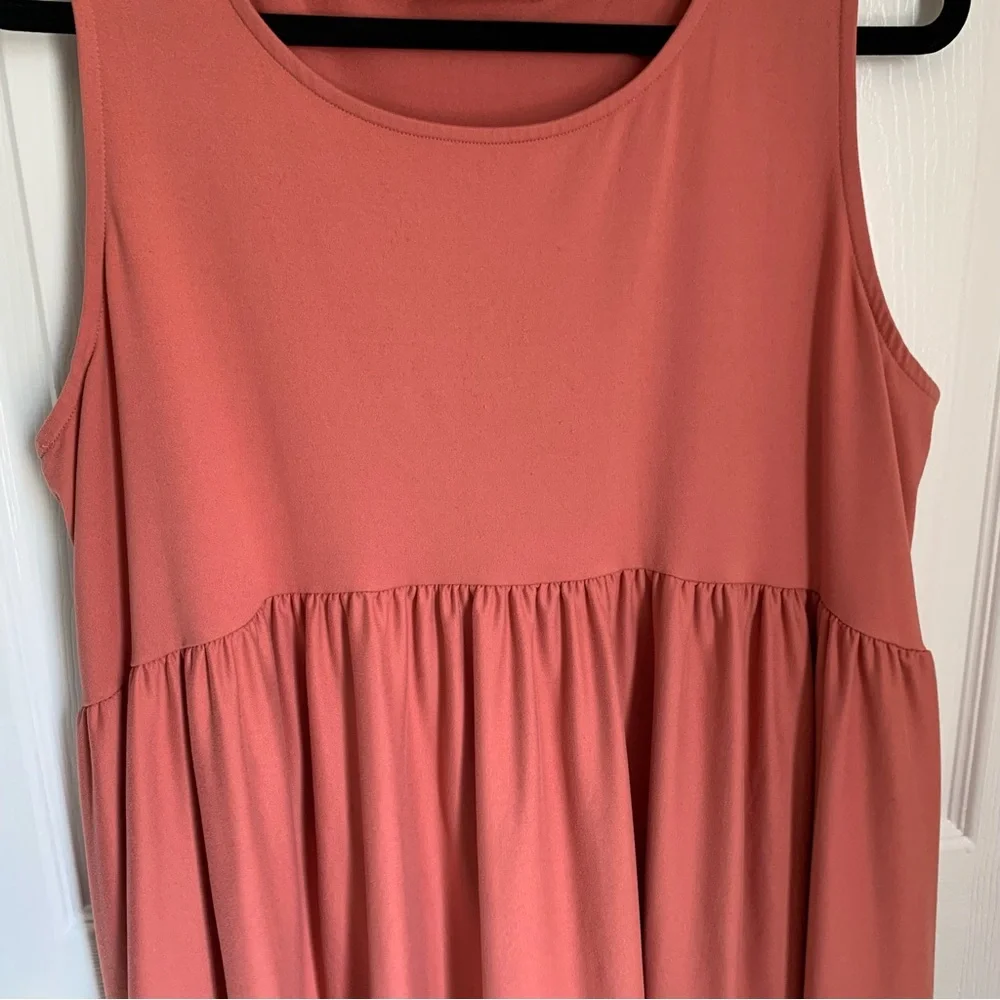 Zenana 1x sleeveless tunic top. PTP 24” length front 30” back 33” - Picture 4 of 5